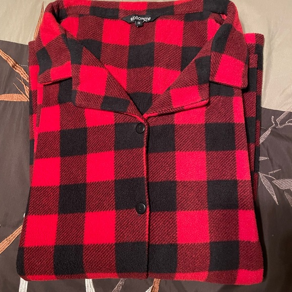 Follow me woman’s pj’s - Picture 3 of 7